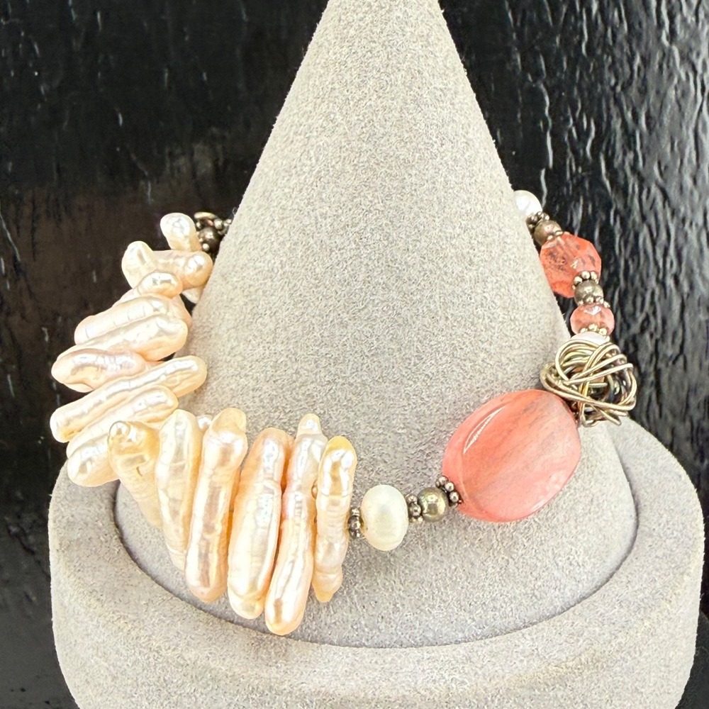 Biwa Pearl Glass‎ Bead Bracelet Silver Tone Adjustable 7in